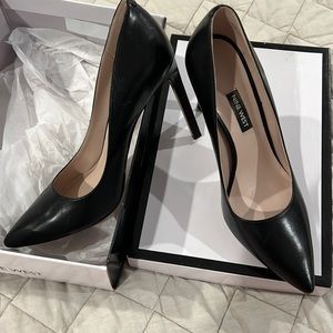 Nine West pumps